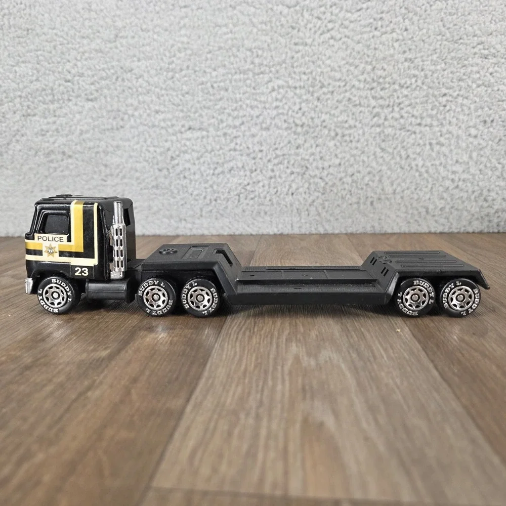 Vintage 1989 Buddy L Mack Police Semi Truck Lowboy Trailer Black Gold 23 Macau